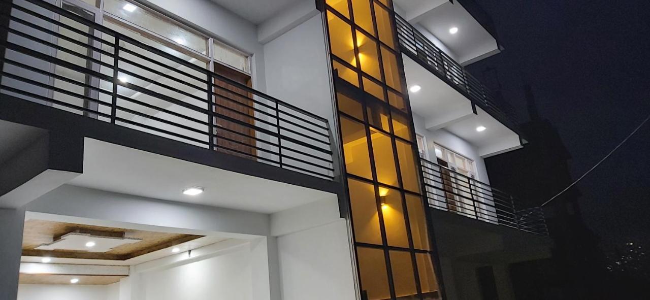 Solitude Inn Bnb שימלה מראה חיצוני תמונה